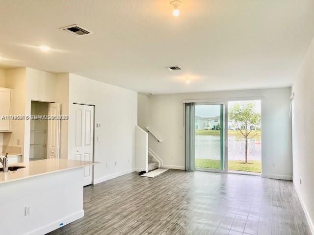 Active With Contract: $2,800 (4 beds, 2 baths, 1900 Square Feet)