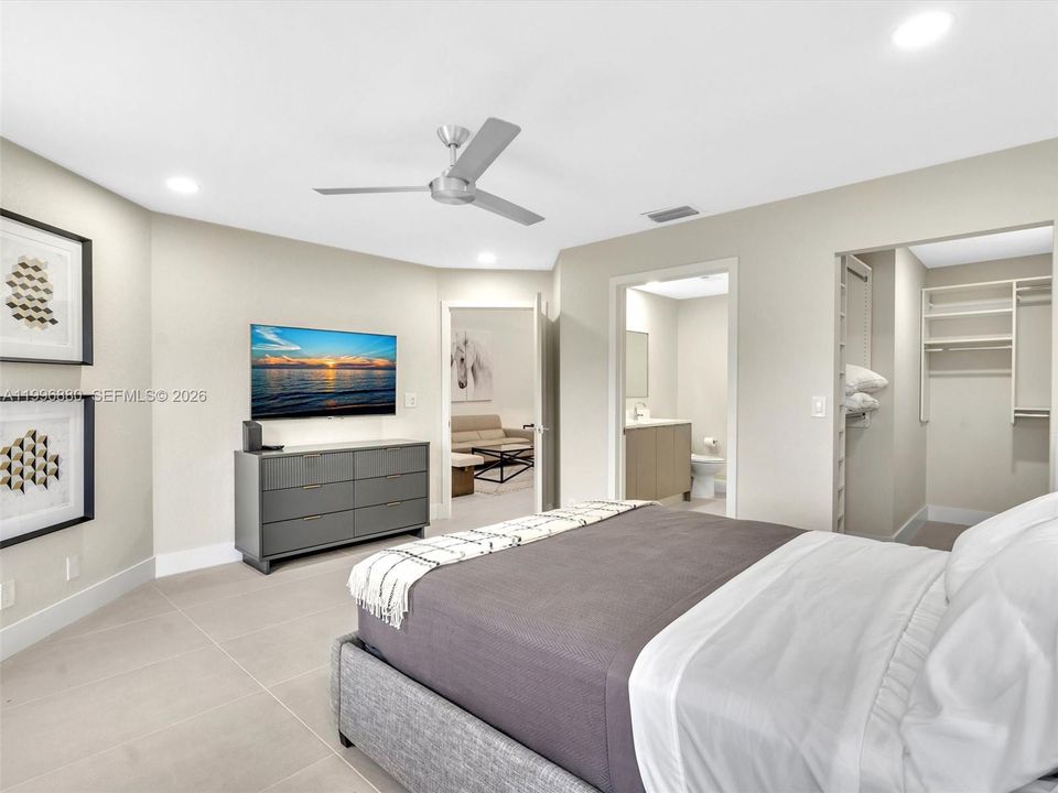 For Rent: $3,250 (2 beds, 2 baths, 1175 Square Feet)