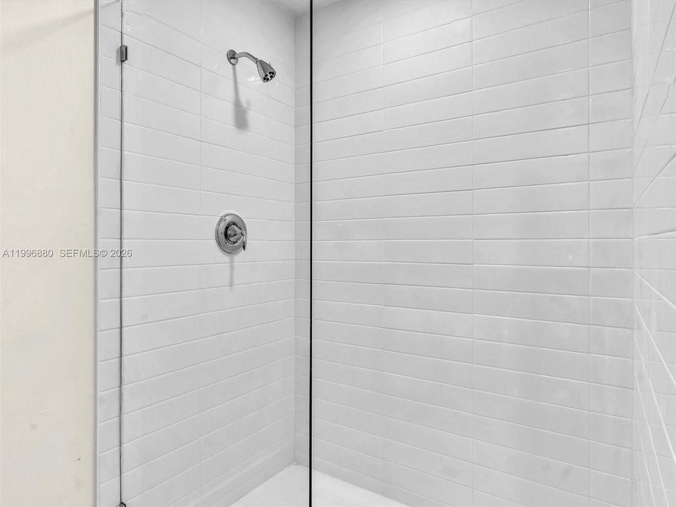 For Rent: $3,250 (2 beds, 2 baths, 1175 Square Feet)