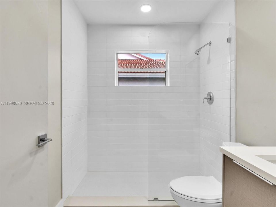 For Rent: $3,250 (2 beds, 2 baths, 1175 Square Feet)