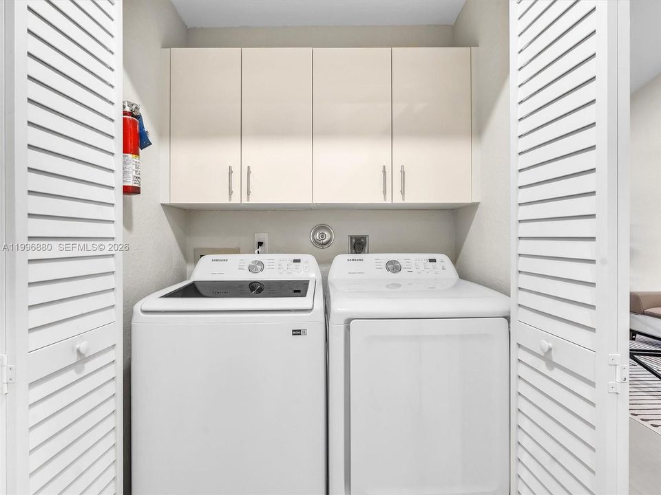 For Rent: $3,250 (2 beds, 2 baths, 1175 Square Feet)