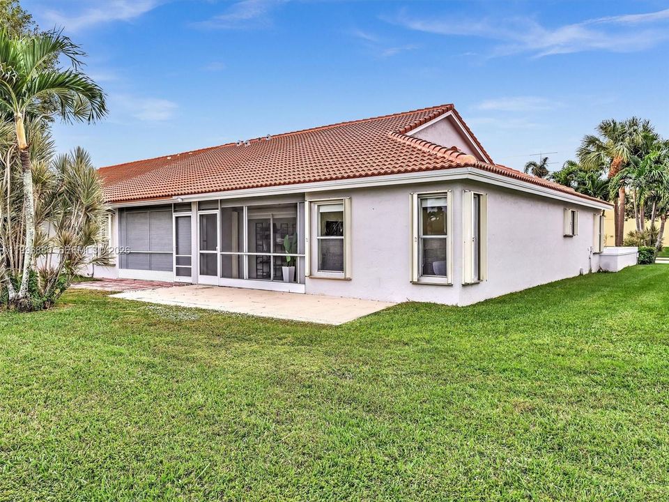 For Rent: $3,250 (2 beds, 2 baths, 1175 Square Feet)