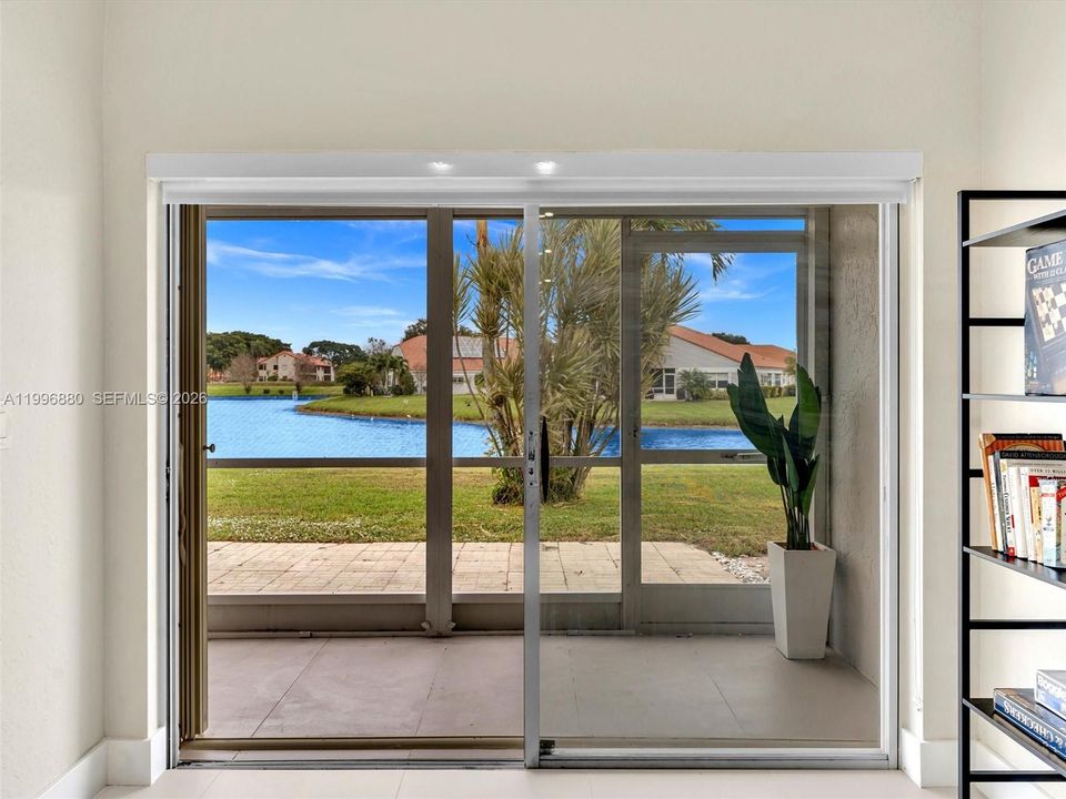 For Rent: $3,250 (2 beds, 2 baths, 1175 Square Feet)