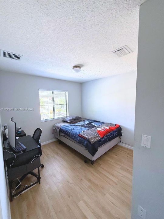 For Sale: $350,000 (3 beds, 2 baths, 1383 Square Feet)