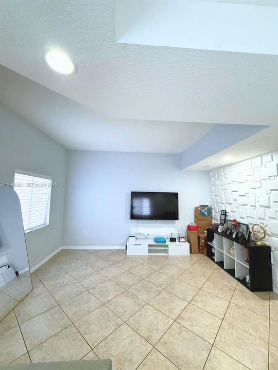 For Sale: $350,000 (3 beds, 2 baths, 1383 Square Feet)