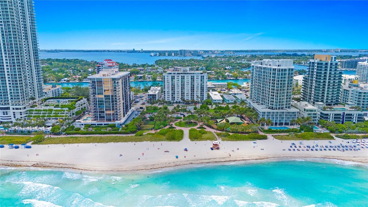 For Sale: $350,000 (1 beds, 1 baths, 1006 Square Feet)