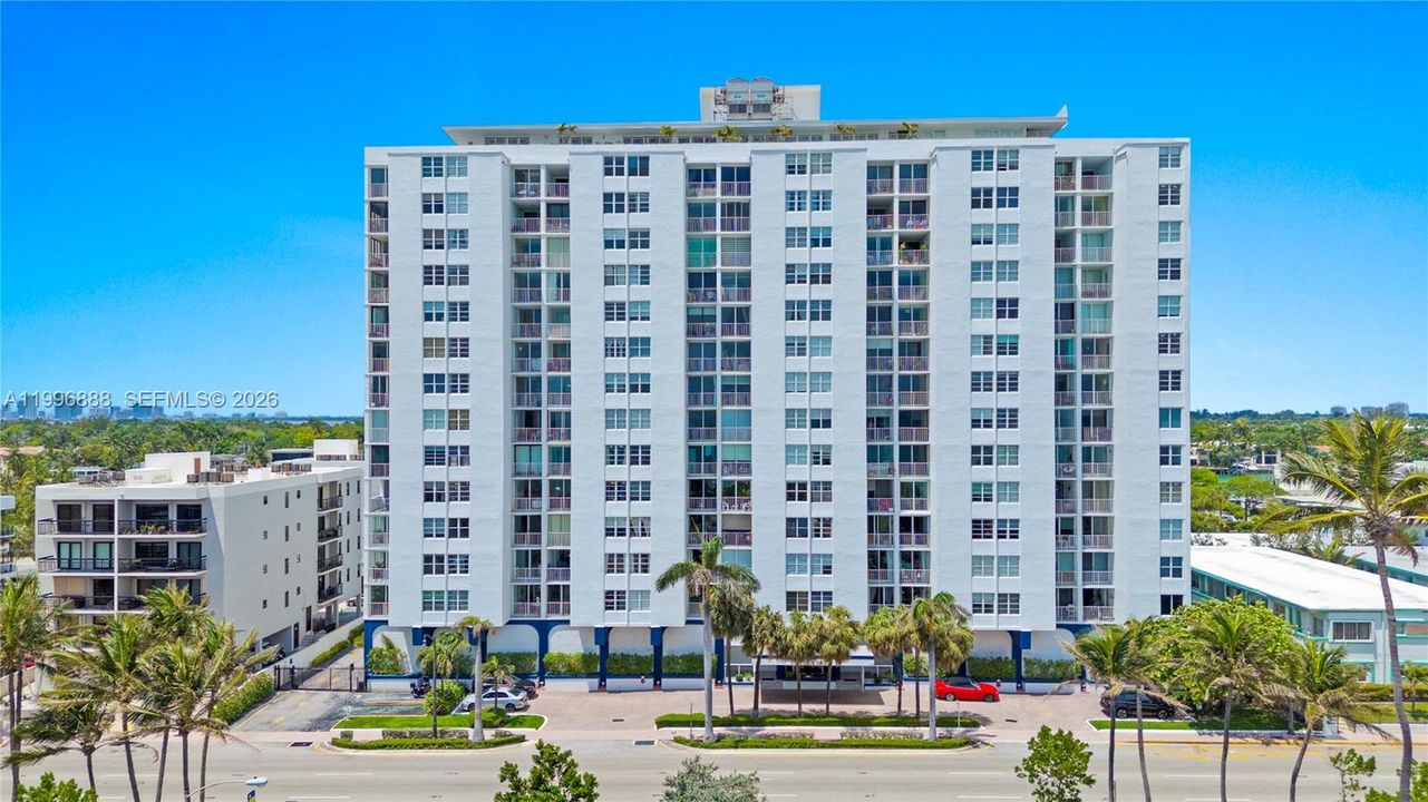 For Sale: $350,000 (1 beds, 1 baths, 1006 Square Feet)