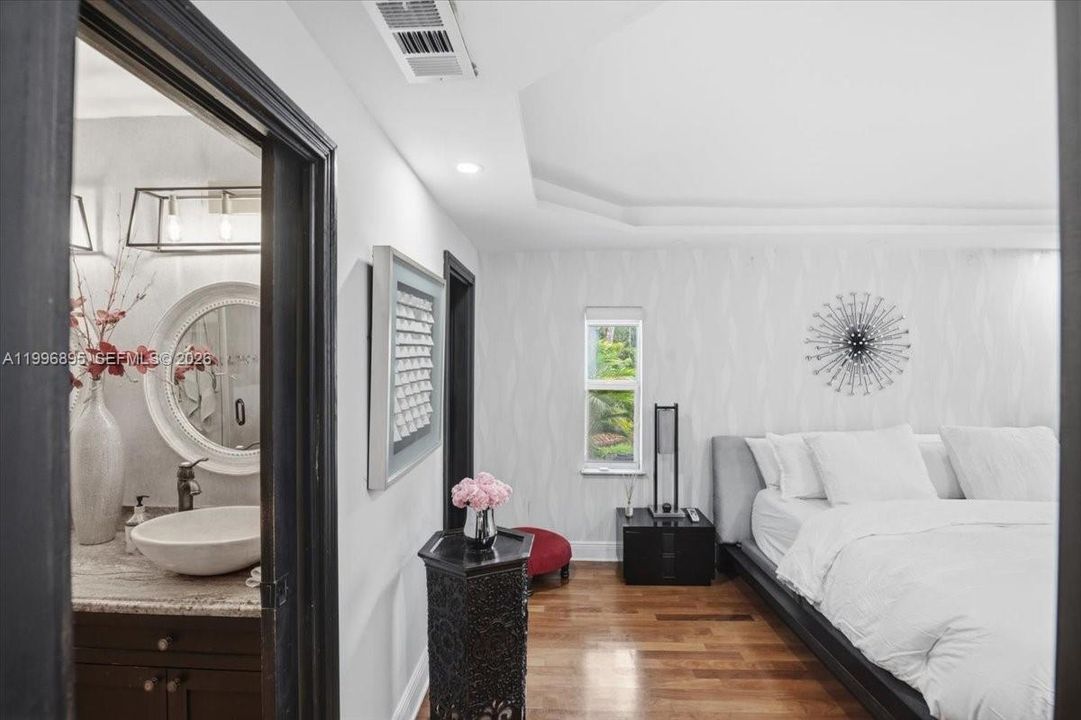 En Venta: $1,175,000 (3 camas, 3 baños, 1804 Pies cuadrados)
