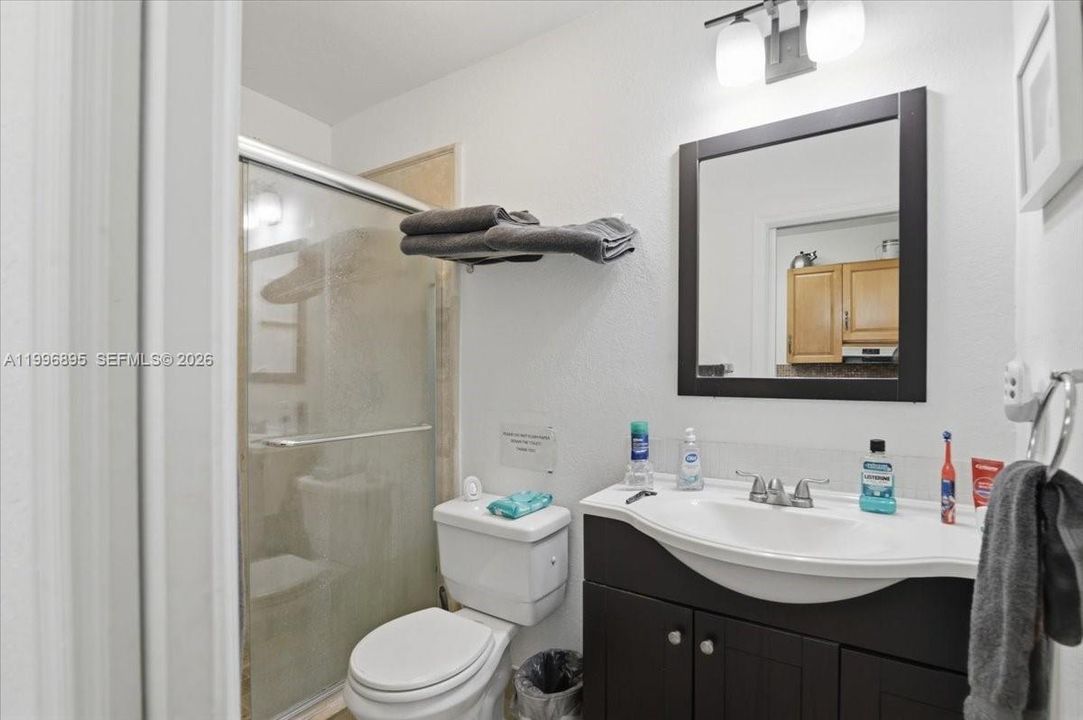 En Venta: $1,175,000 (3 camas, 3 baños, 1804 Pies cuadrados)