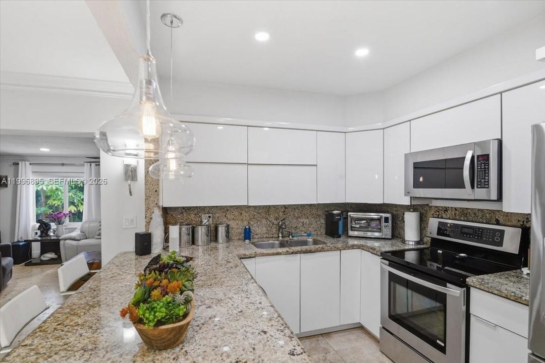 En Venta: $1,175,000 (3 camas, 3 baños, 1804 Pies cuadrados)