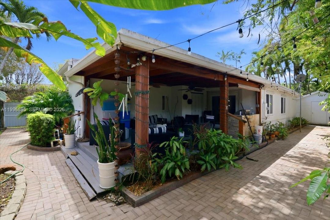 En Venta: $1,175,000 (3 camas, 3 baños, 1804 Pies cuadrados)