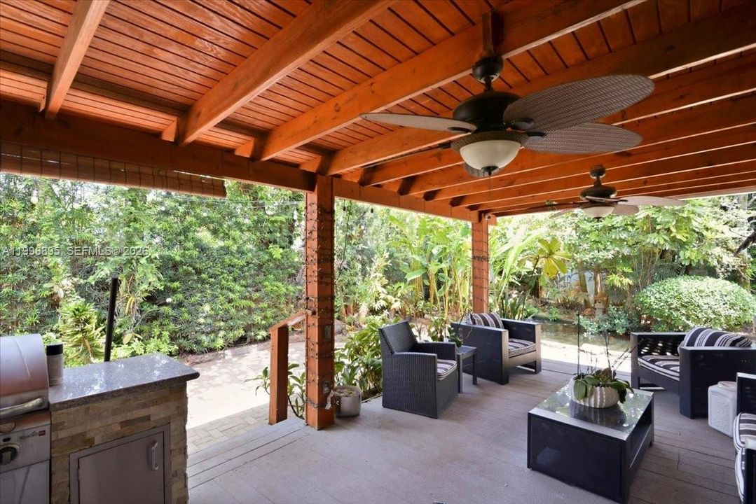 En Venta: $1,175,000 (3 camas, 3 baños, 1804 Pies cuadrados)