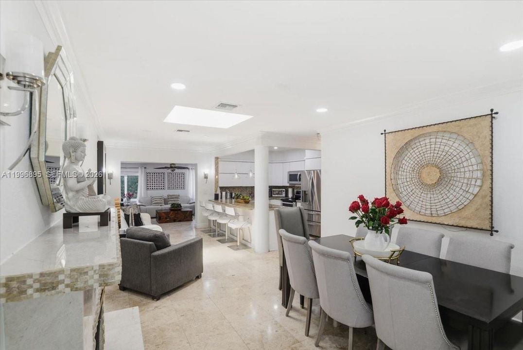 En Venta: $1,175,000 (3 camas, 3 baños, 1804 Pies cuadrados)