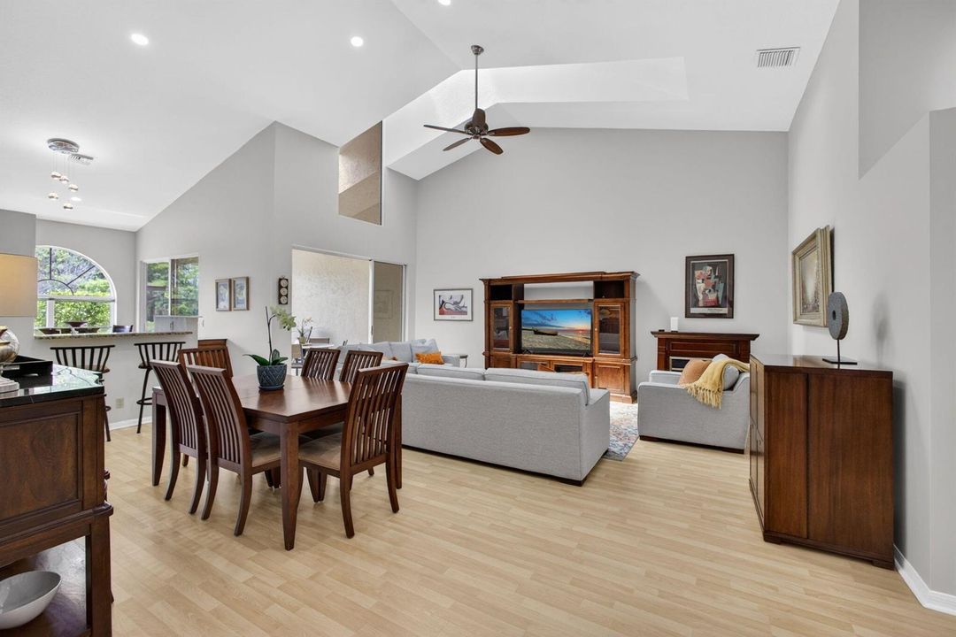 DINNING ROOM