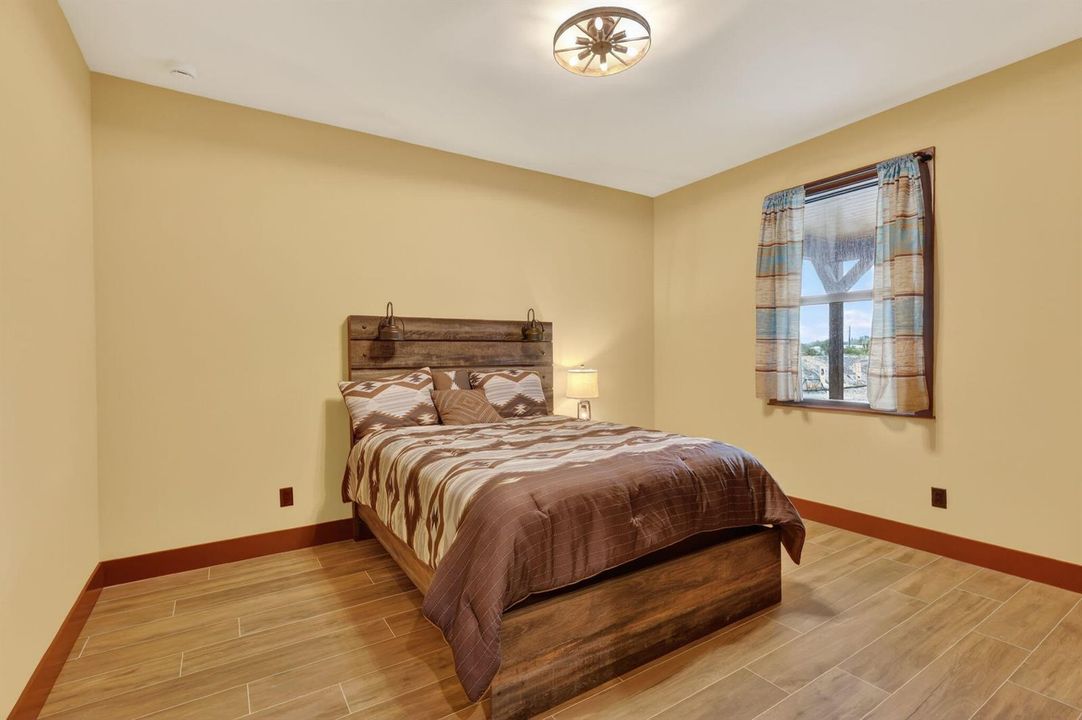 42-web-or-mls-5P1A1343