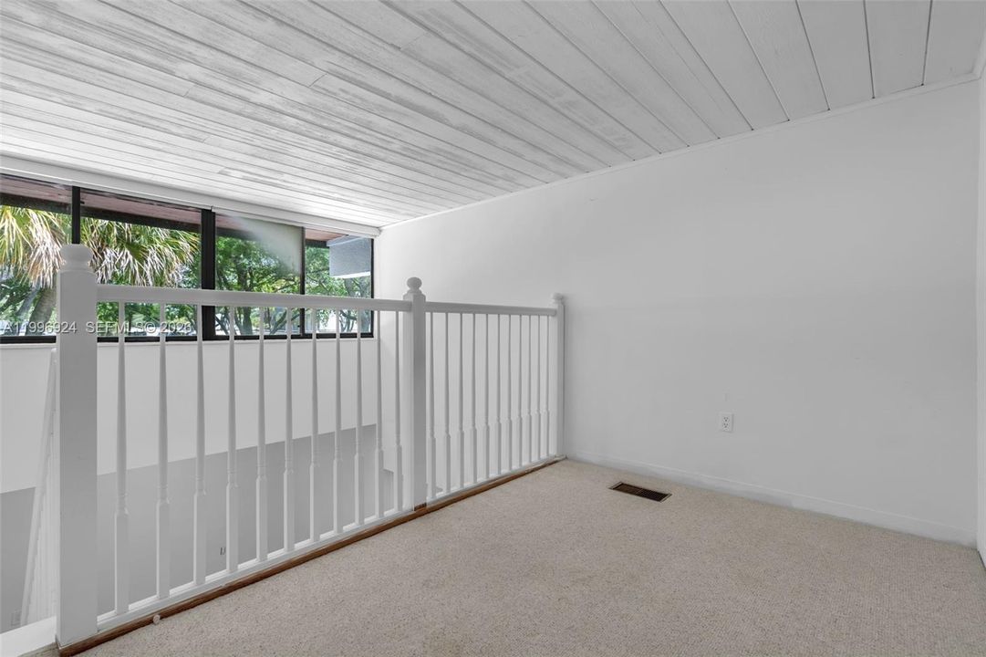 Active With Contract: $449,000 (2 beds, 2 baths, 972 Square Feet)