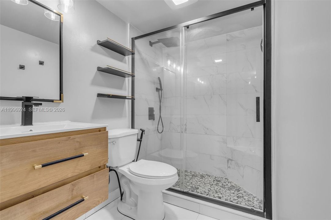 Active With Contract: $449,000 (2 beds, 2 baths, 972 Square Feet)