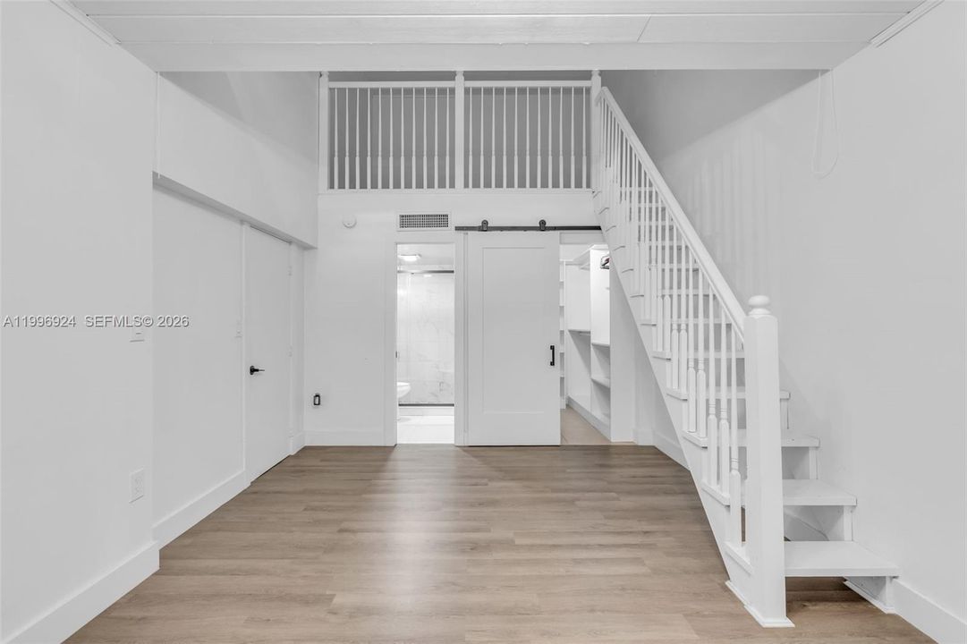 Active With Contract: $449,000 (2 beds, 2 baths, 972 Square Feet)