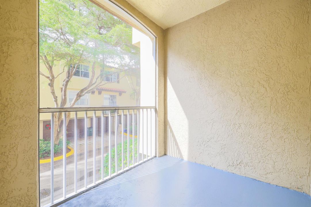 20913 St. Andrews Blvd - 16