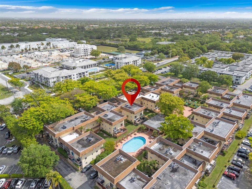 На продажу: $239,000 (2 спален, 1 ванн, 1140 Квадратных фут)