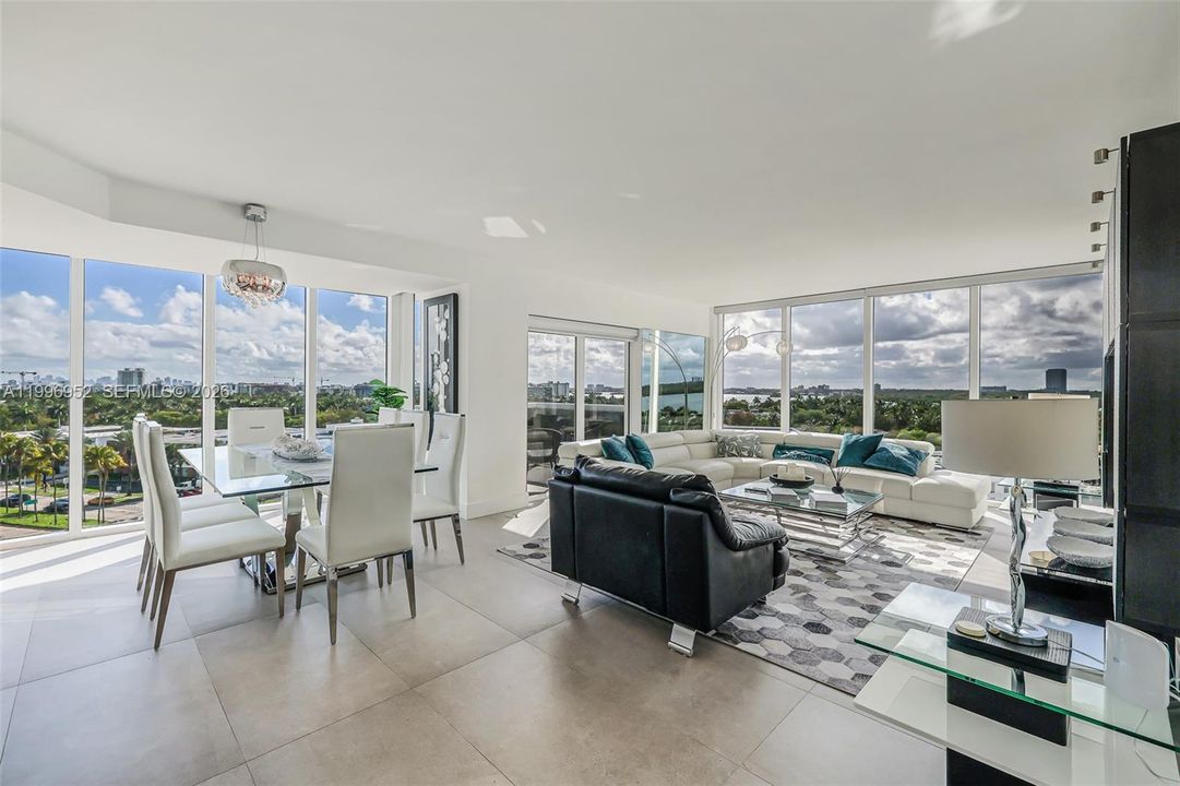 For Sale: $1,890,000 (3 beds, 2 baths, 1300 Square Feet)