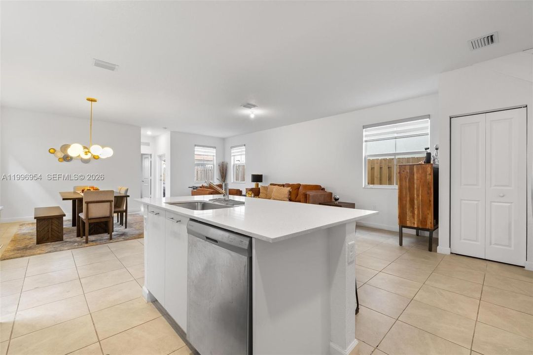 For Sale: $657,000 (5 beds, 3 baths, 2233 Square Feet)