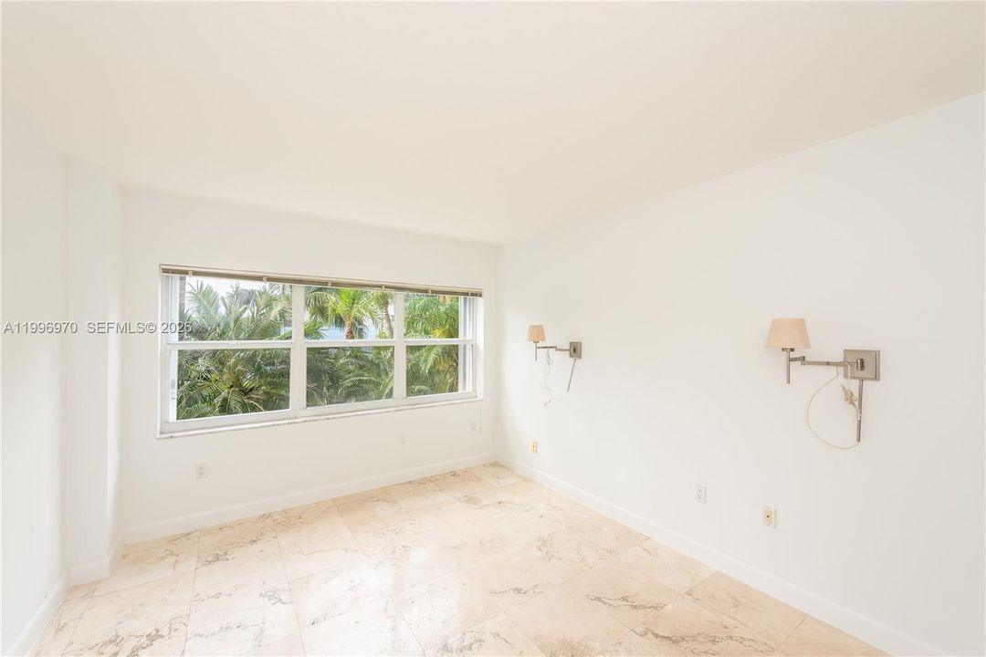 Active With Contract: $4,500 (2 beds, 2 baths, 1365 Square Feet)