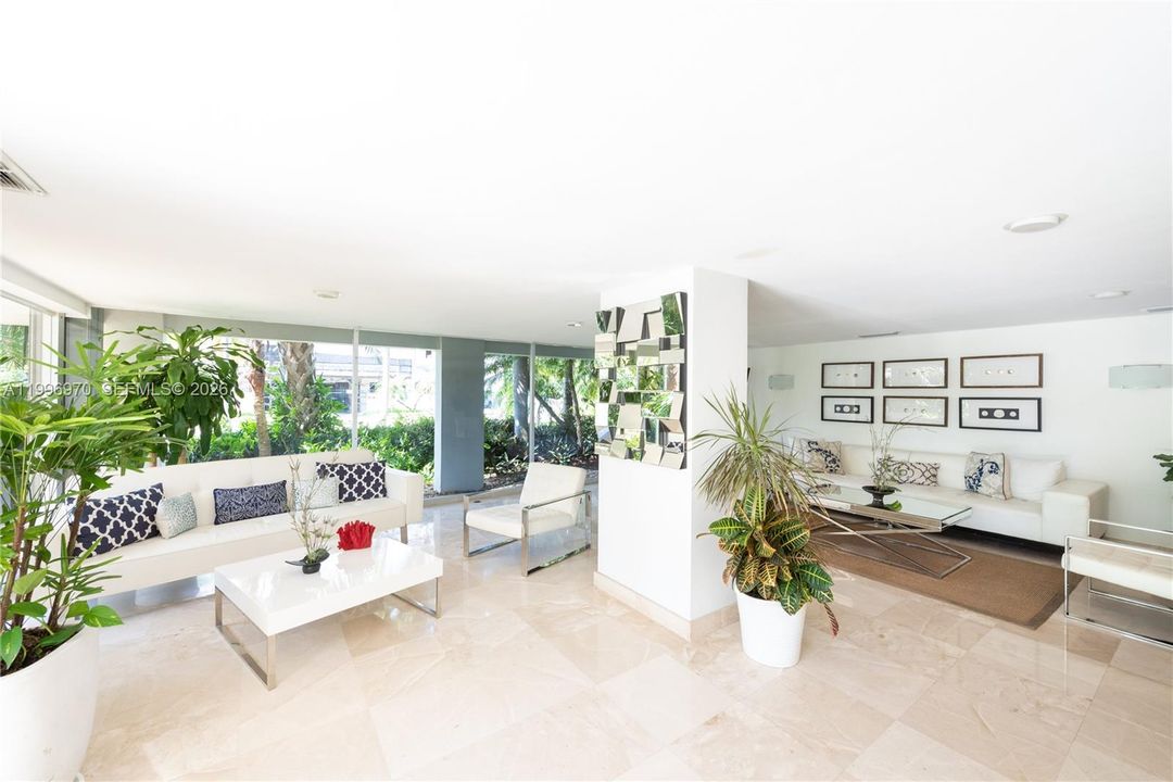 Active With Contract: $4,500 (2 beds, 2 baths, 1365 Square Feet)