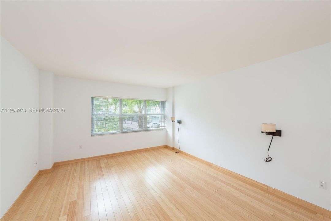 Active With Contract: $4,500 (2 beds, 2 baths, 1365 Square Feet)