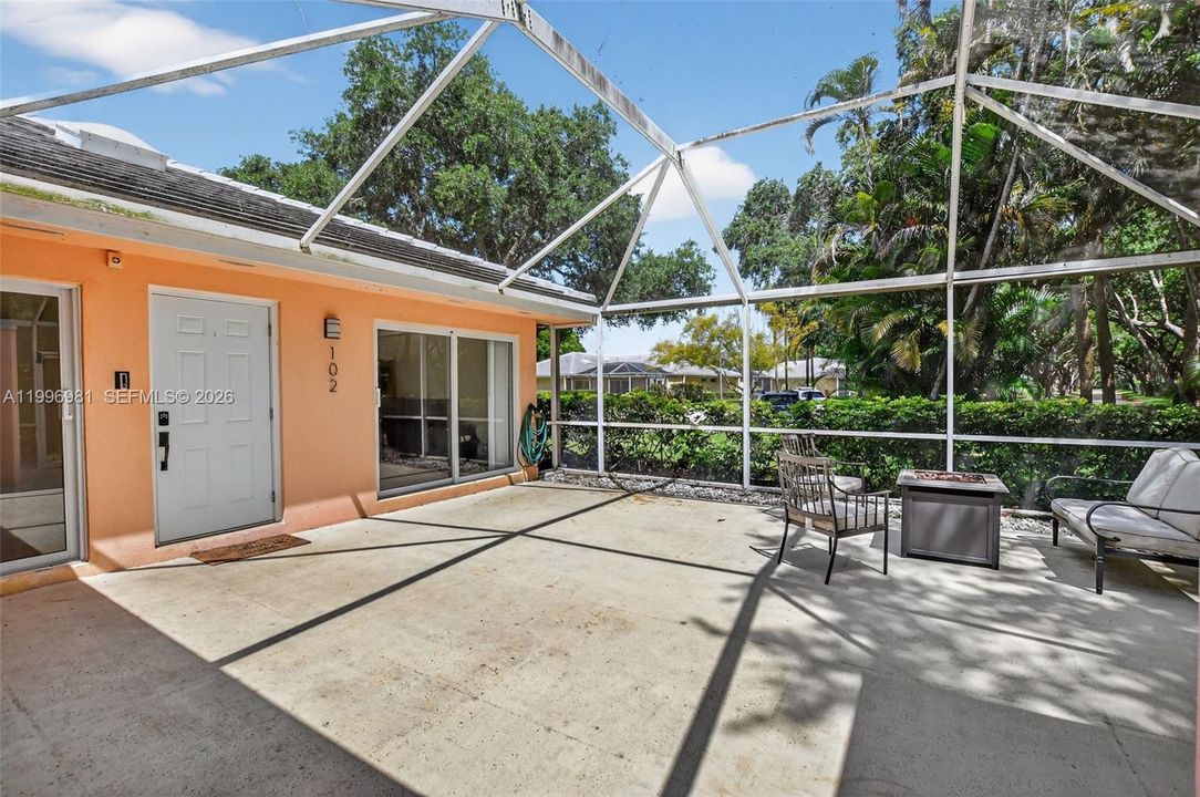 For Sale: $375,000 (2 beds, 2 baths, 1152 Square Feet)