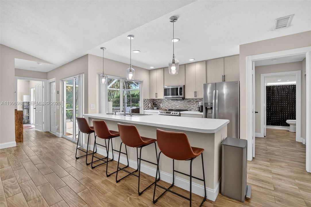 For Sale: $375,000 (2 beds, 2 baths, 1152 Square Feet)