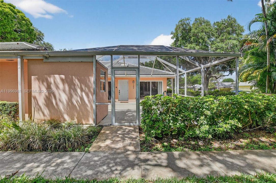 For Sale: $375,000 (2 beds, 2 baths, 1152 Square Feet)