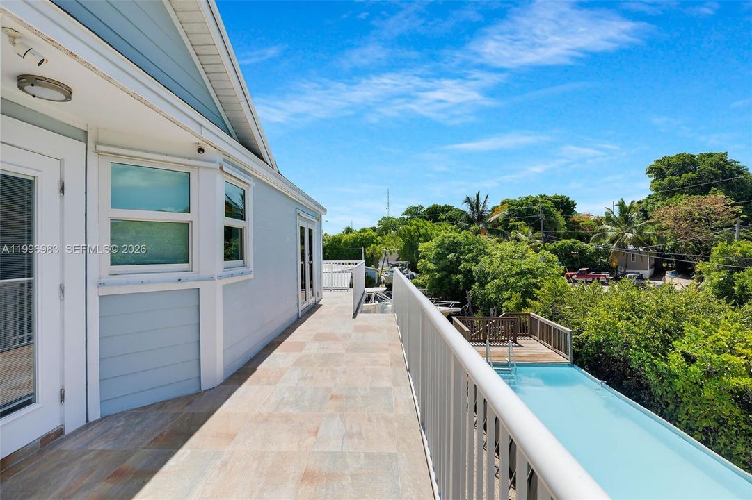 En Venta: $1,350,000 (3 camas, 2 baños, 1551 Pies cuadrados)