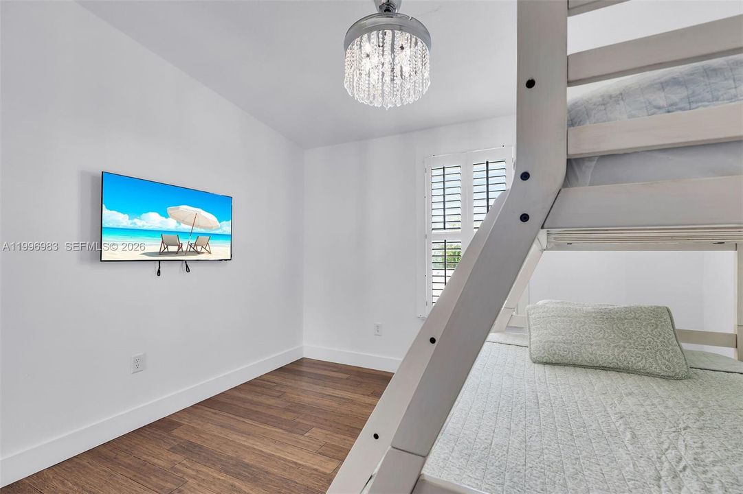 En Venta: $1,350,000 (3 camas, 2 baños, 1551 Pies cuadrados)