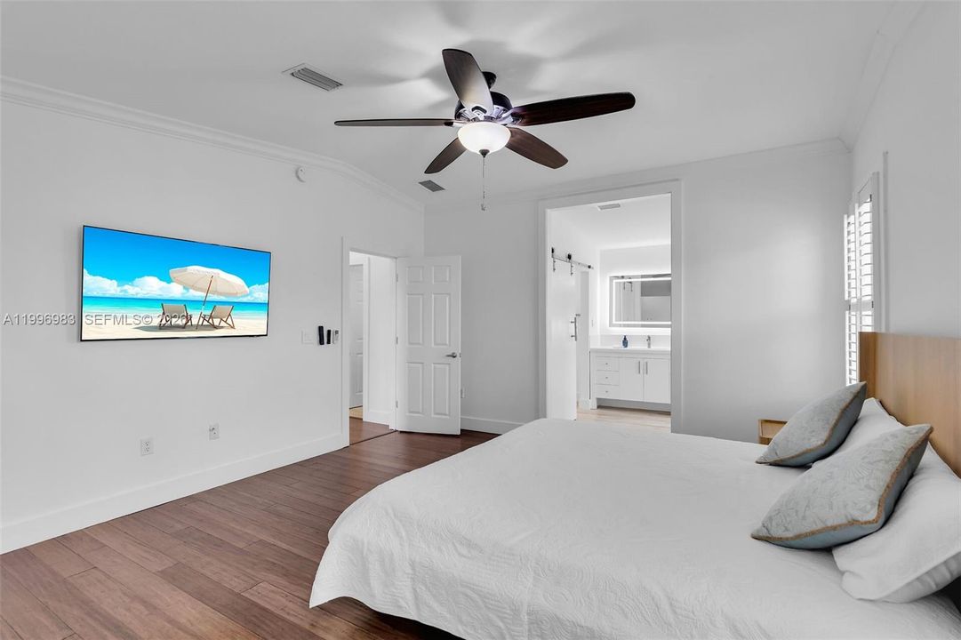 En Venta: $1,350,000 (3 camas, 2 baños, 1551 Pies cuadrados)