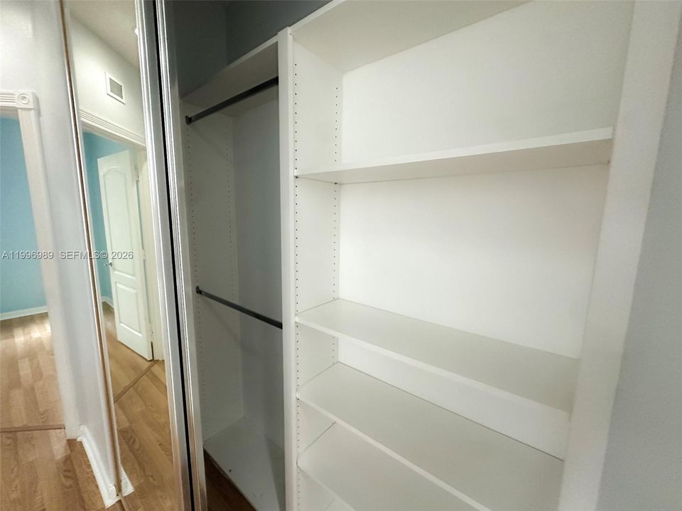 Под контрактом: $465,000 (3 спален, 2 ванн, 1570 Квадратных фут)