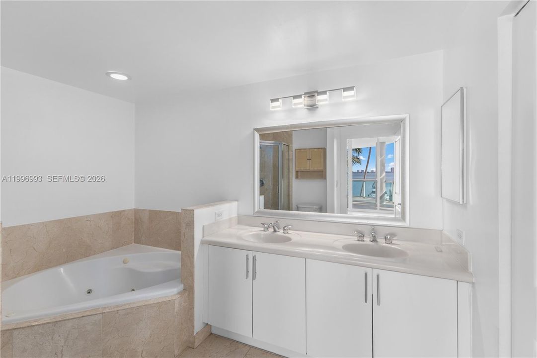 Active With Contract: $749,000 (3 beds, 2 baths, 1336 Square Feet)