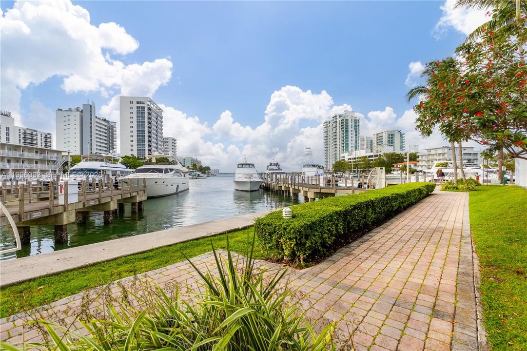 Active With Contract: $749,000 (3 beds, 2 baths, 1336 Square Feet)