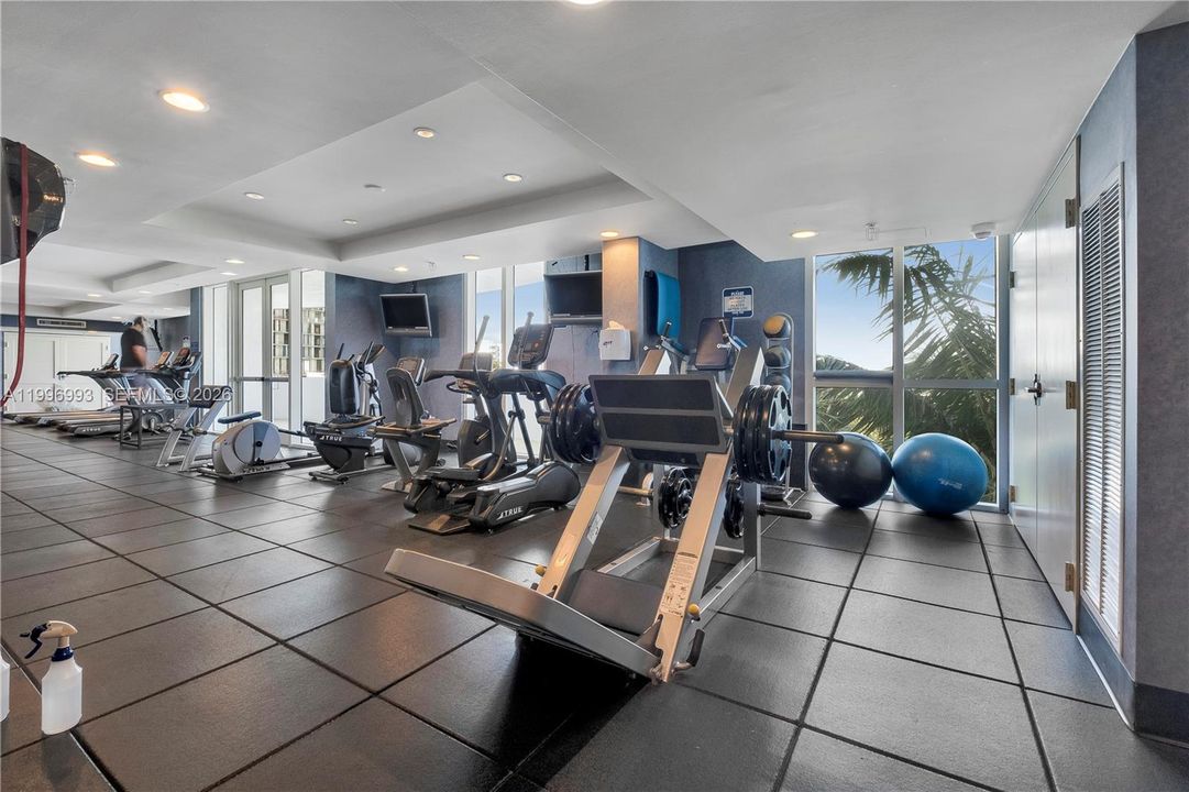 Active With Contract: $749,000 (3 beds, 2 baths, 1336 Square Feet)