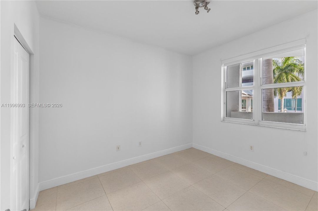 Active With Contract: $749,000 (3 beds, 2 baths, 1336 Square Feet)