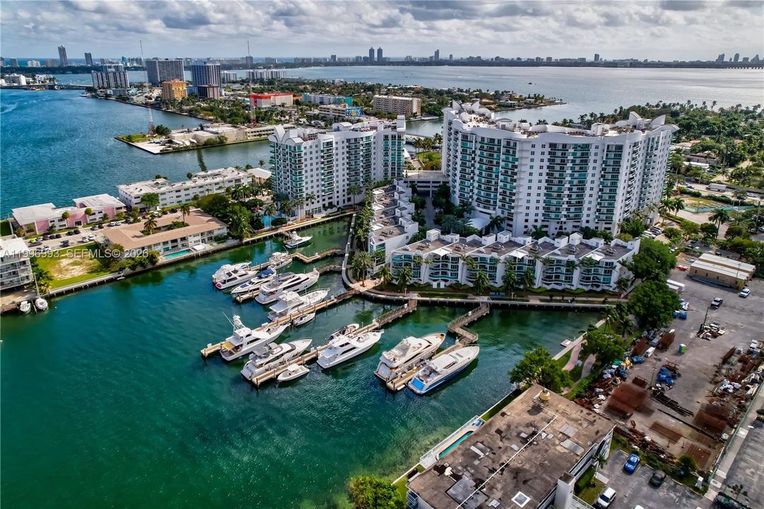 Active With Contract: $749,000 (3 beds, 2 baths, 1336 Square Feet)