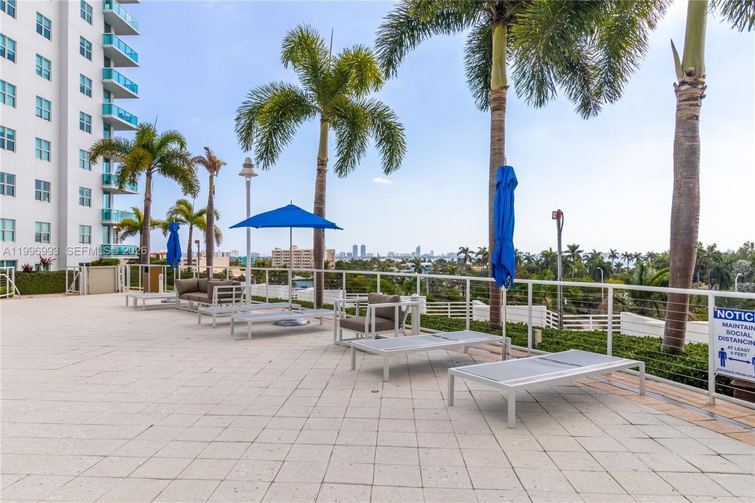 Active With Contract: $749,000 (3 beds, 2 baths, 1336 Square Feet)