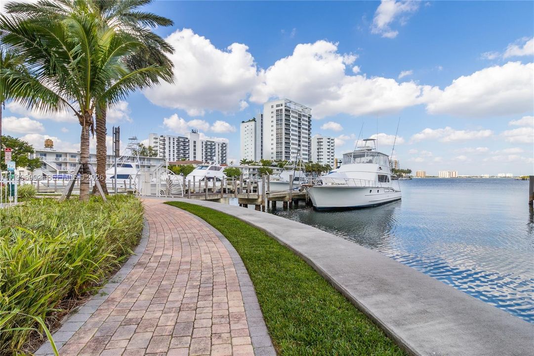 Active With Contract: $749,000 (3 beds, 2 baths, 1336 Square Feet)