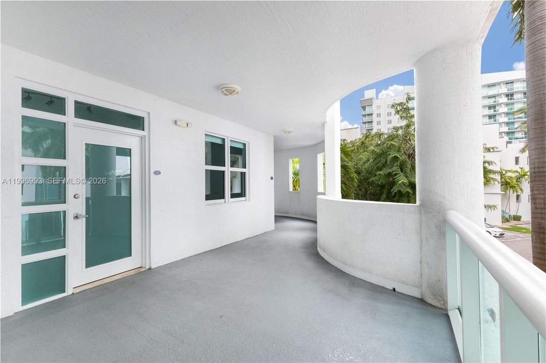 Active With Contract: $749,000 (3 beds, 2 baths, 1336 Square Feet)