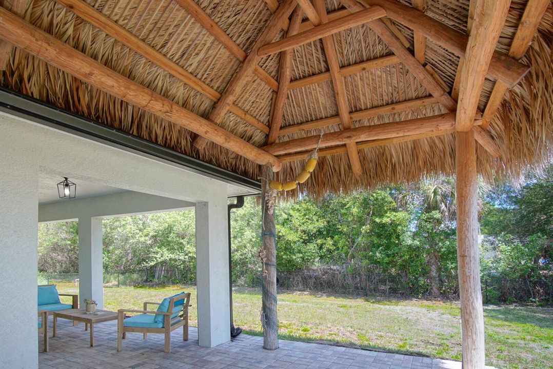 Patio Tiki 2