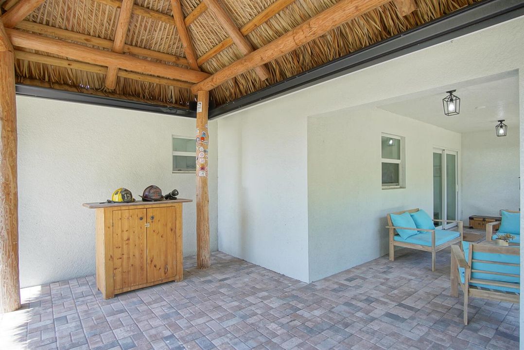 Patio Tiki