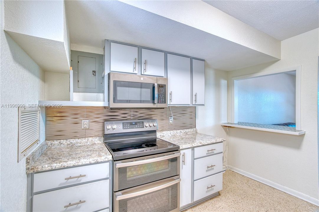 En Venta: $569,000 (0 camas, 0 baños, 1450 Pies cuadrados)