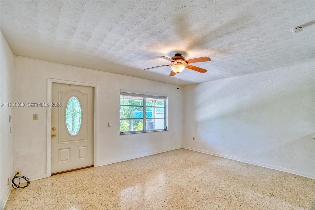 En Venta: $569,000 (0 camas, 0 baños, 1450 Pies cuadrados)