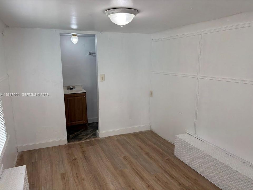 For Sale: $500,000 (4 beds, 3 baths, 1428 Square Feet)