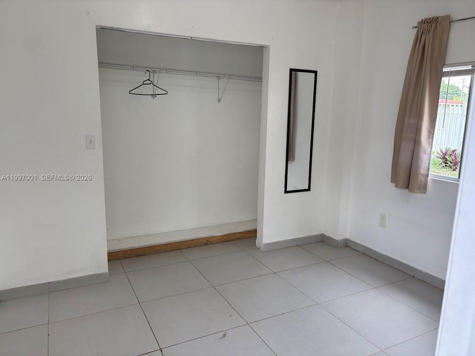 For Sale: $500,000 (4 beds, 3 baths, 1428 Square Feet)